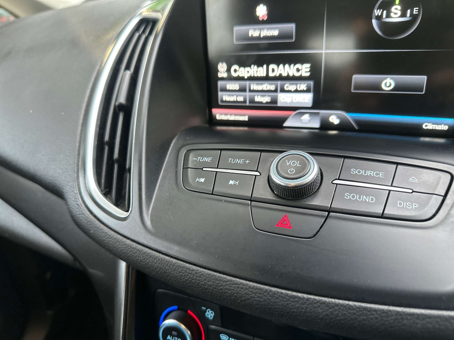 Used Ford C-Max 2015 for sale - 76263539: Photo 24