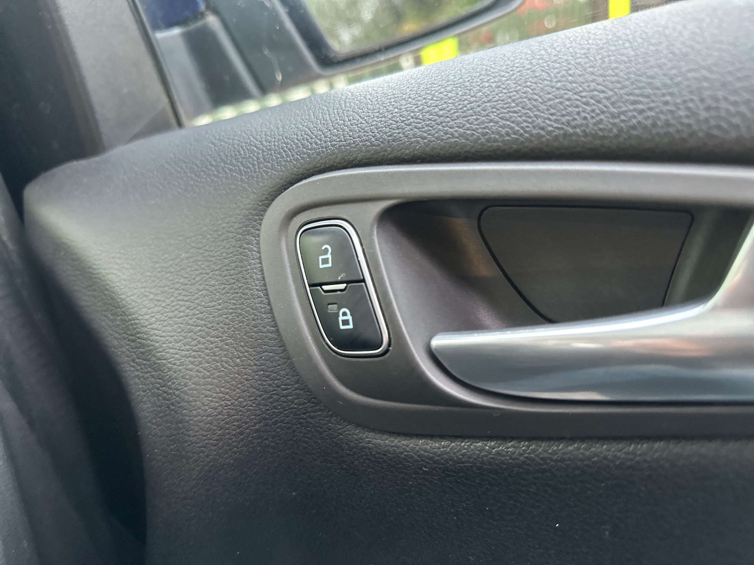 Used Ford C-Max 2015 for sale - 76263539: Photo 28