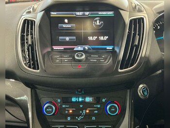 Used Ford C-Max 2015 for sale - 76263539: Photo 2