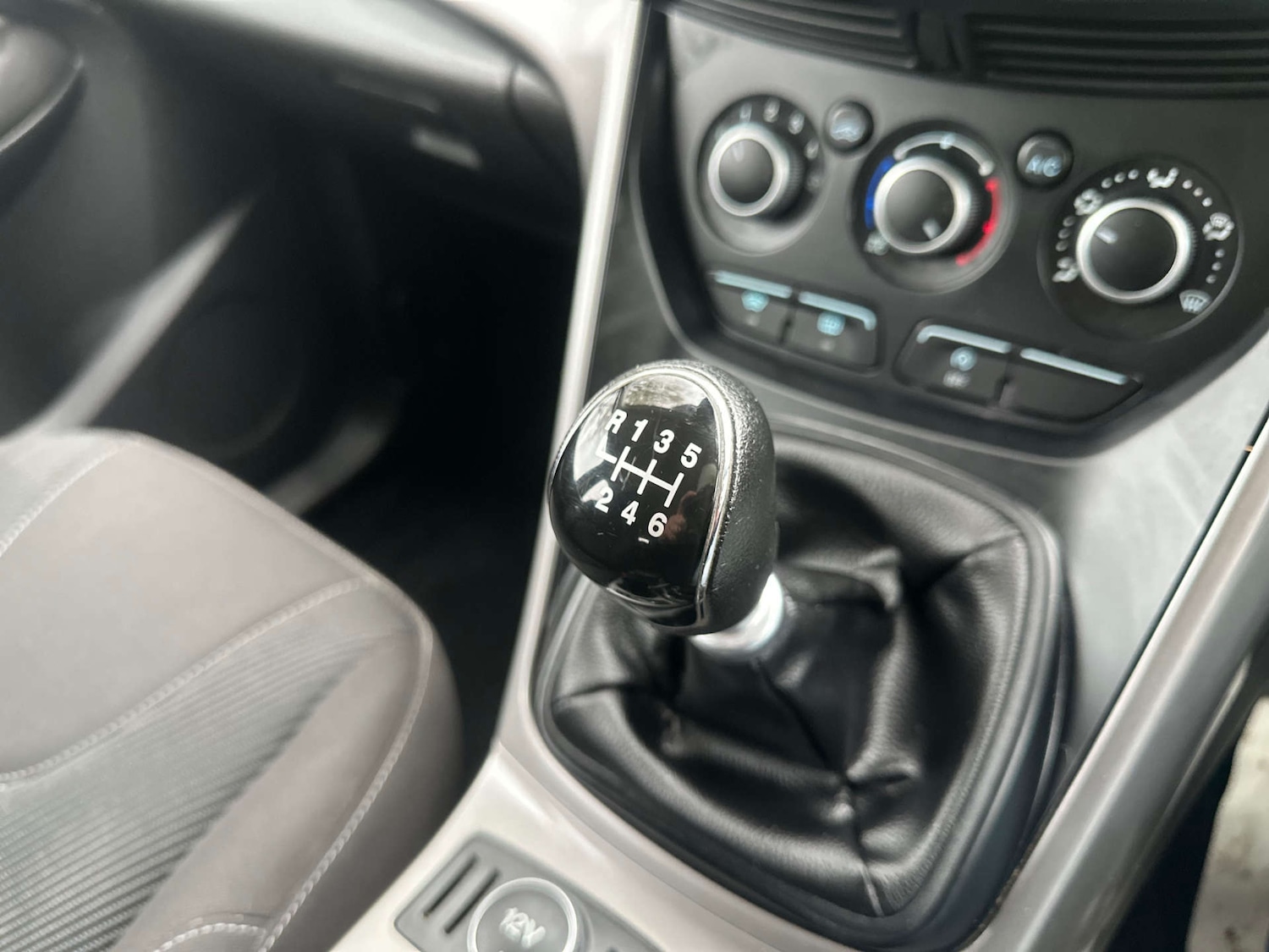 Used Ford Kuga 2015 for sale - 77482416: Photo 28