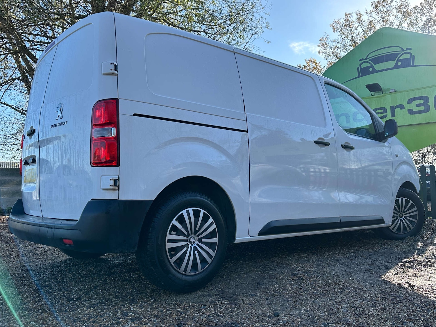 Used Peugeot Expert 2017 for sale - 76757116: Photo 12