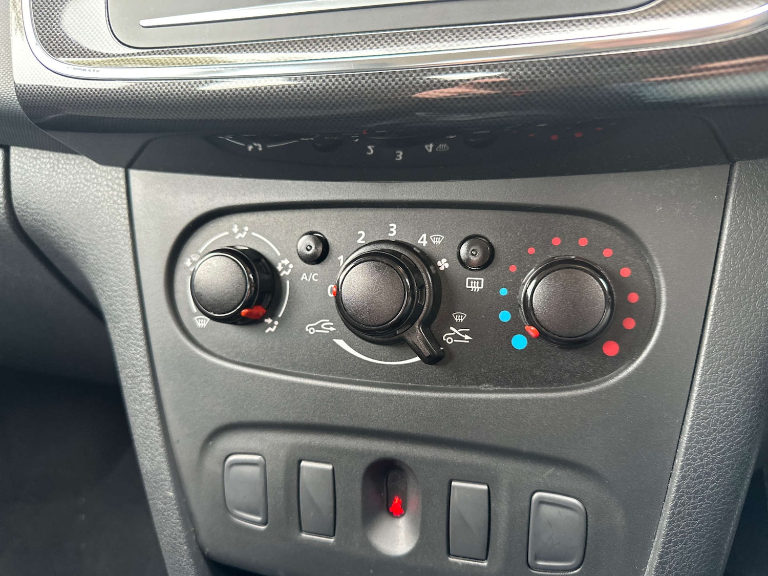 Used Dacia Sandero 2020 for sale - 76520349: Photo 22