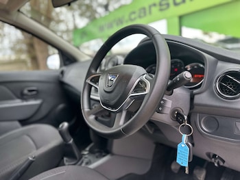 Used Dacia Sandero 2020 for sale - 76520349: Photo