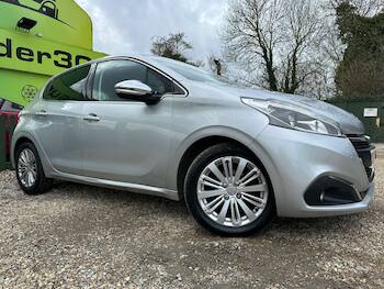 Used Peugeot 208 2017 for sale - 79778529: Photo