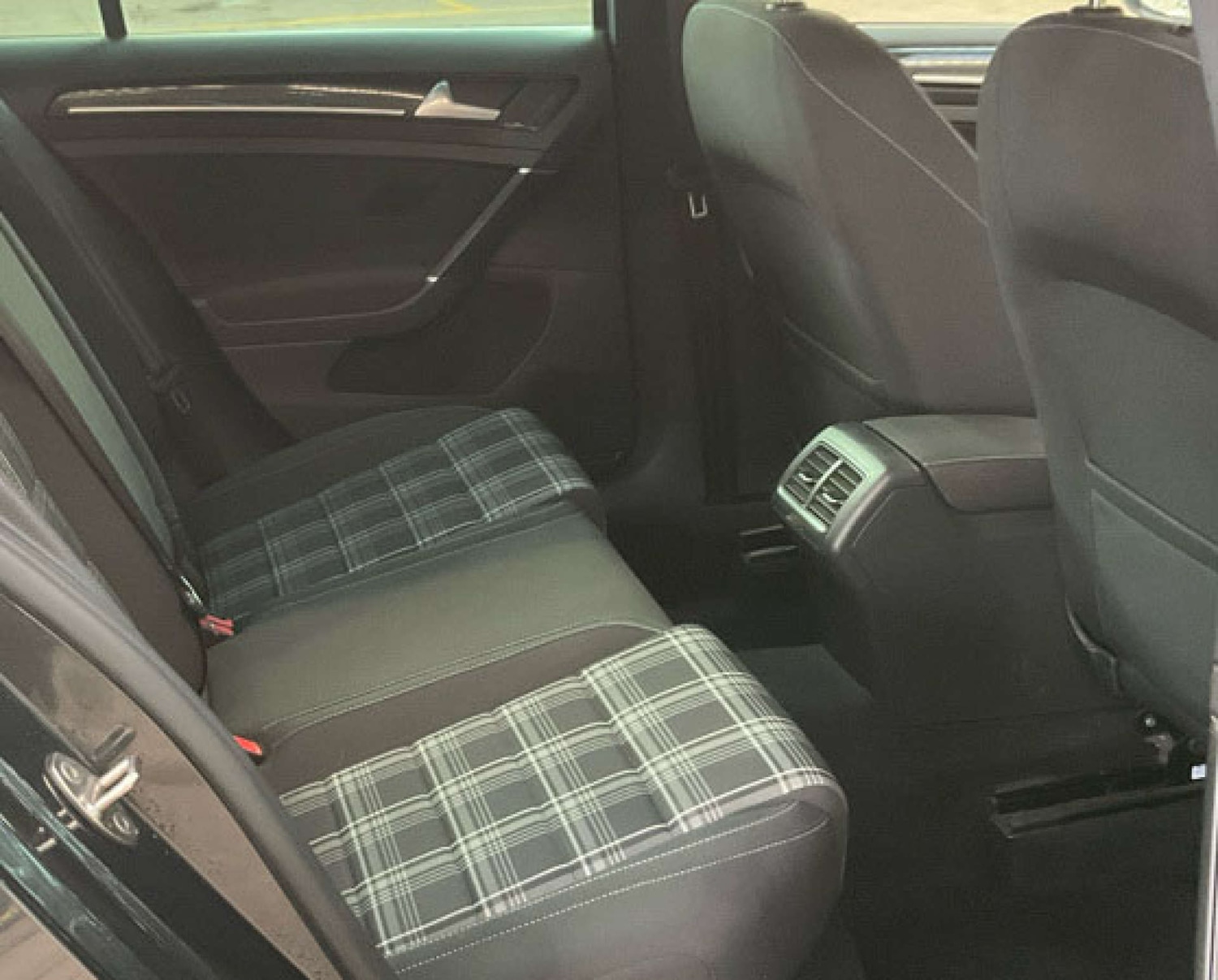 Used Volkswagen Golf 2015 for sale - 77195864: Photo 4