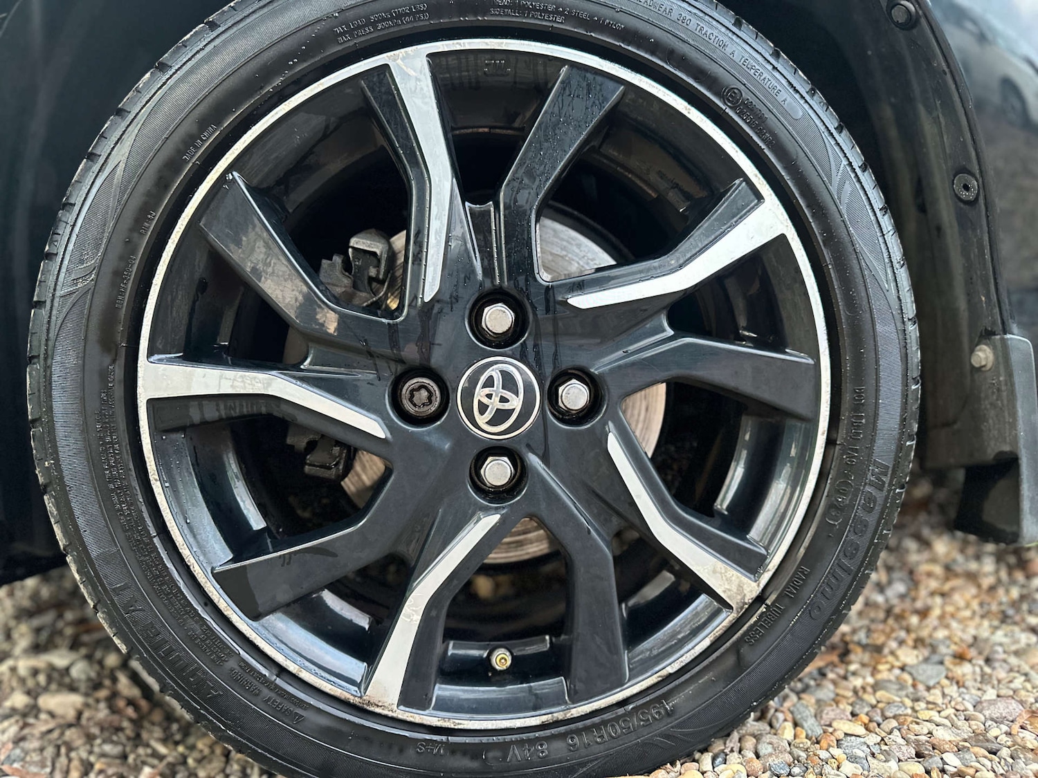 Used Toyota Yaris 2015 for sale - 76628242: Photo 11