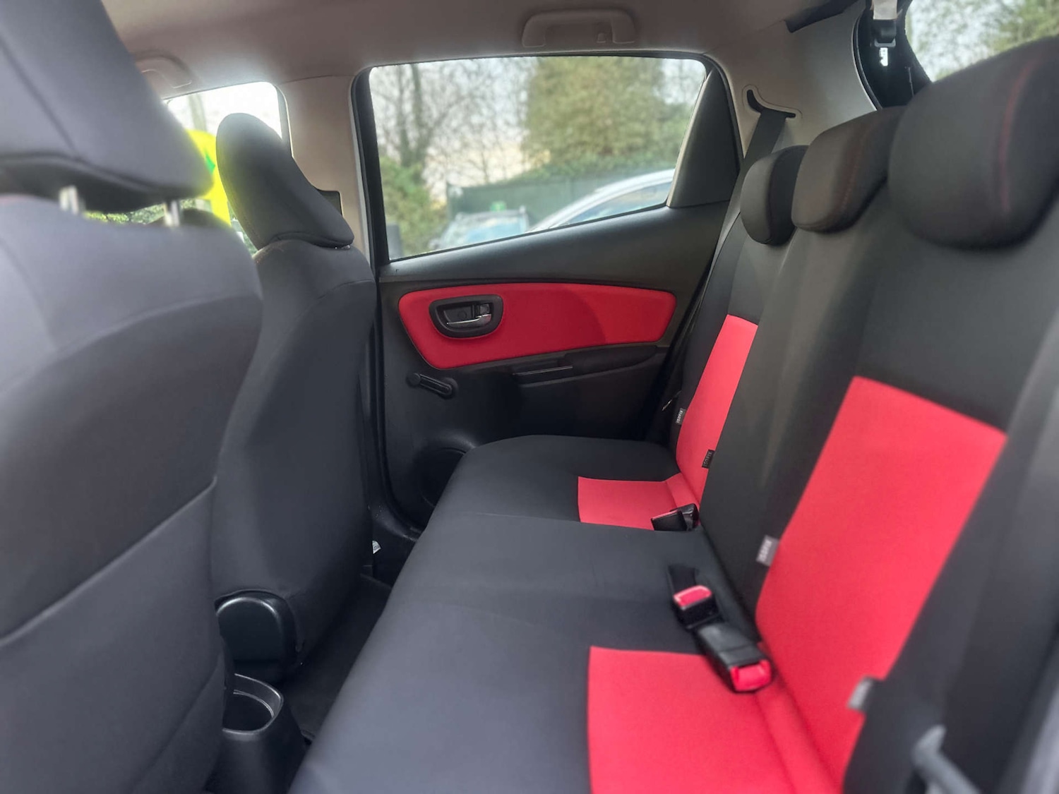 Used Toyota Yaris 2015 for sale - 76628242: Photo 14