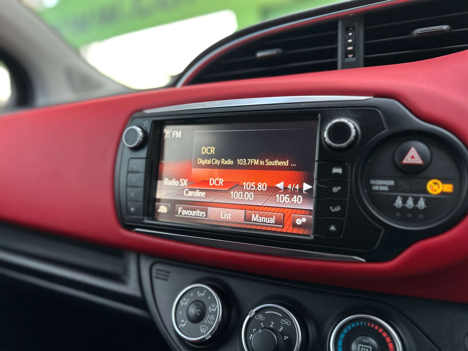 Used Toyota Yaris 2015 for sale - 76628242: Photo 17