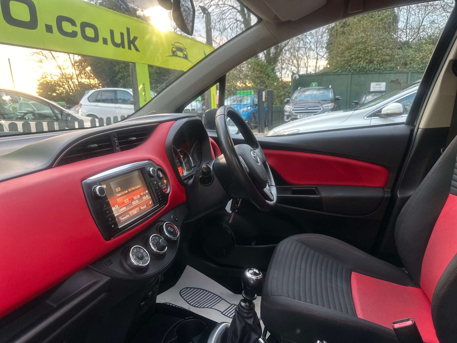 Used Toyota Yaris 2015 for sale - 76628242: Photo 19