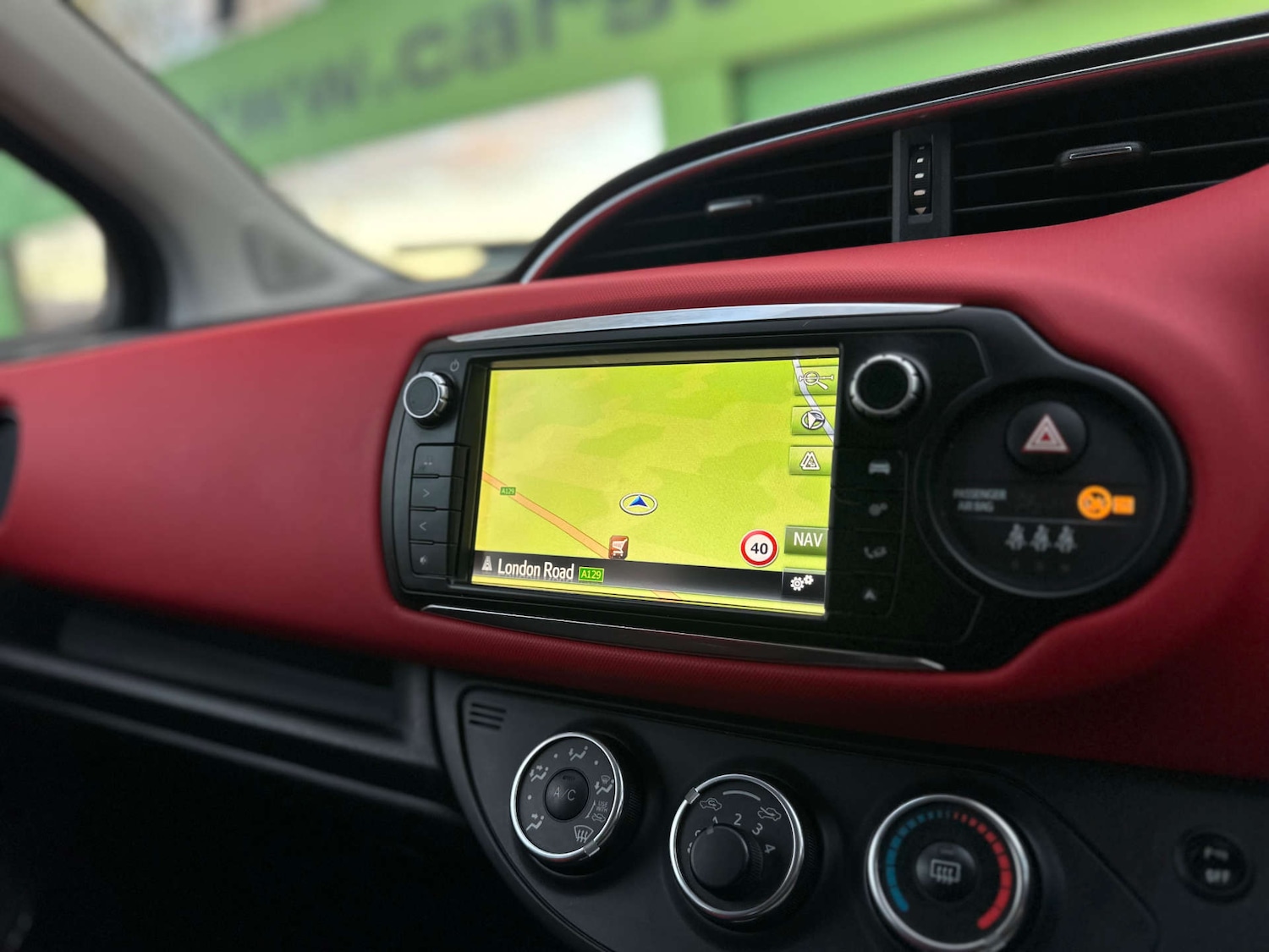 Used Toyota Yaris 2015 for sale - 76628242: Photo 21