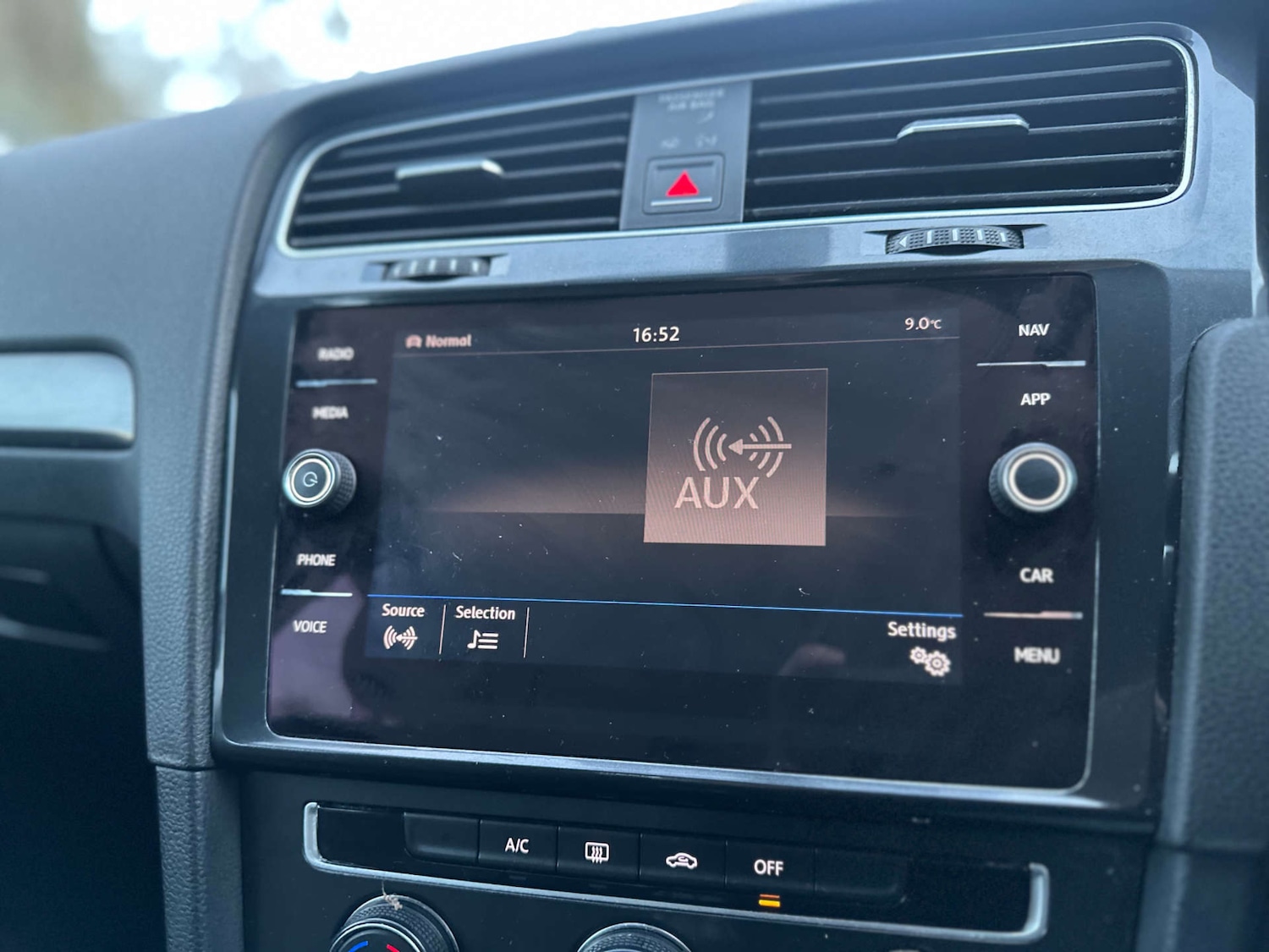 Used Volkswagen Golf 2017 for sale - 77446400: Photo 21