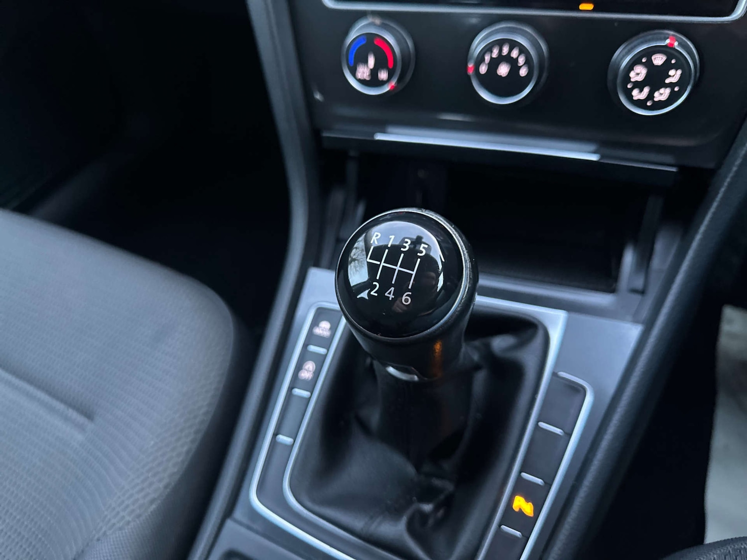 Used Volkswagen Golf 2017 for sale - 77446400: Photo 29