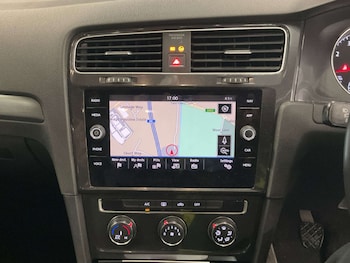 Used Volkswagen Golf 2017 for sale - 77446400: Photo