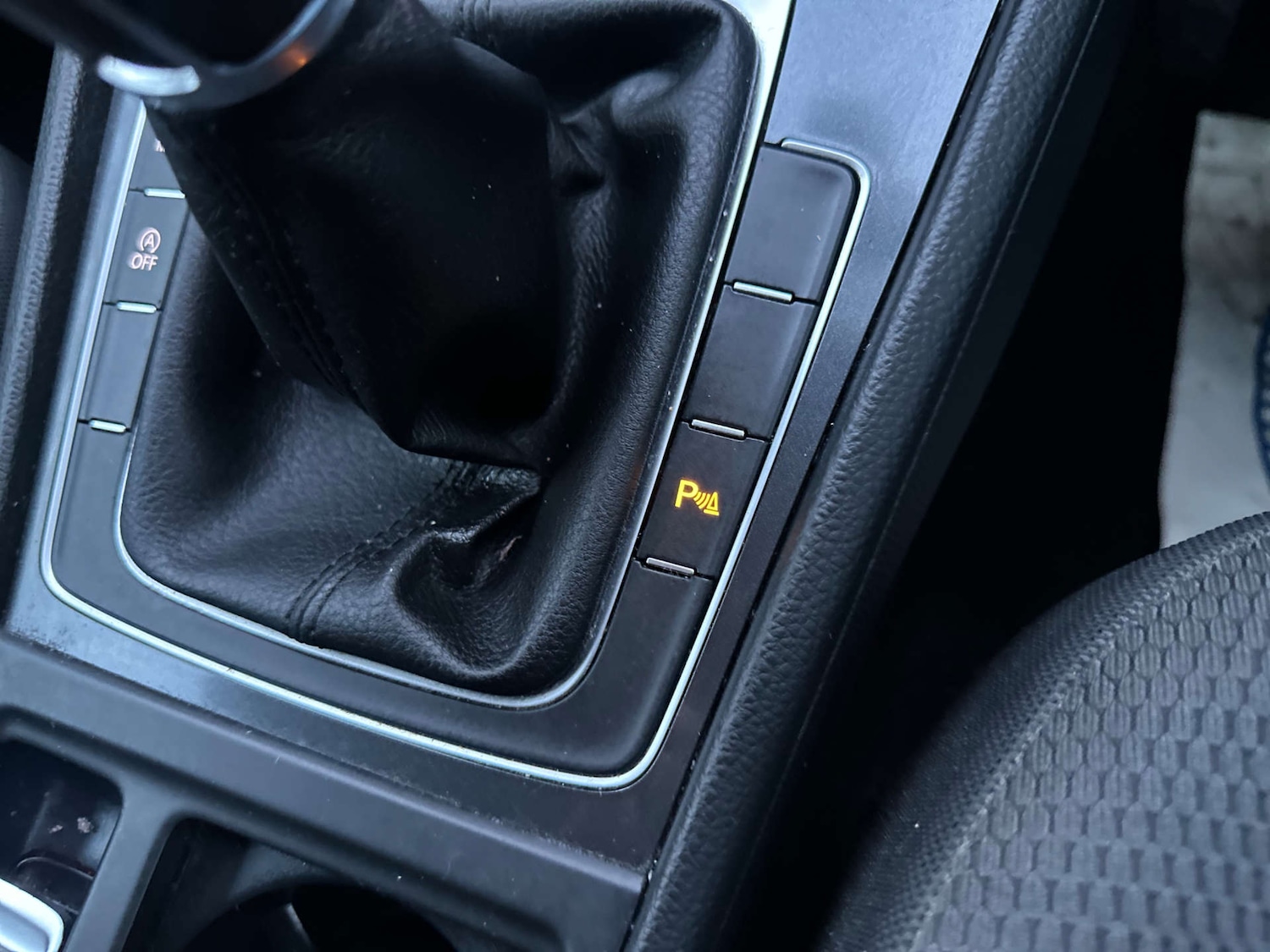 Used Volkswagen Golf 2017 for sale - 77446400: Photo 33