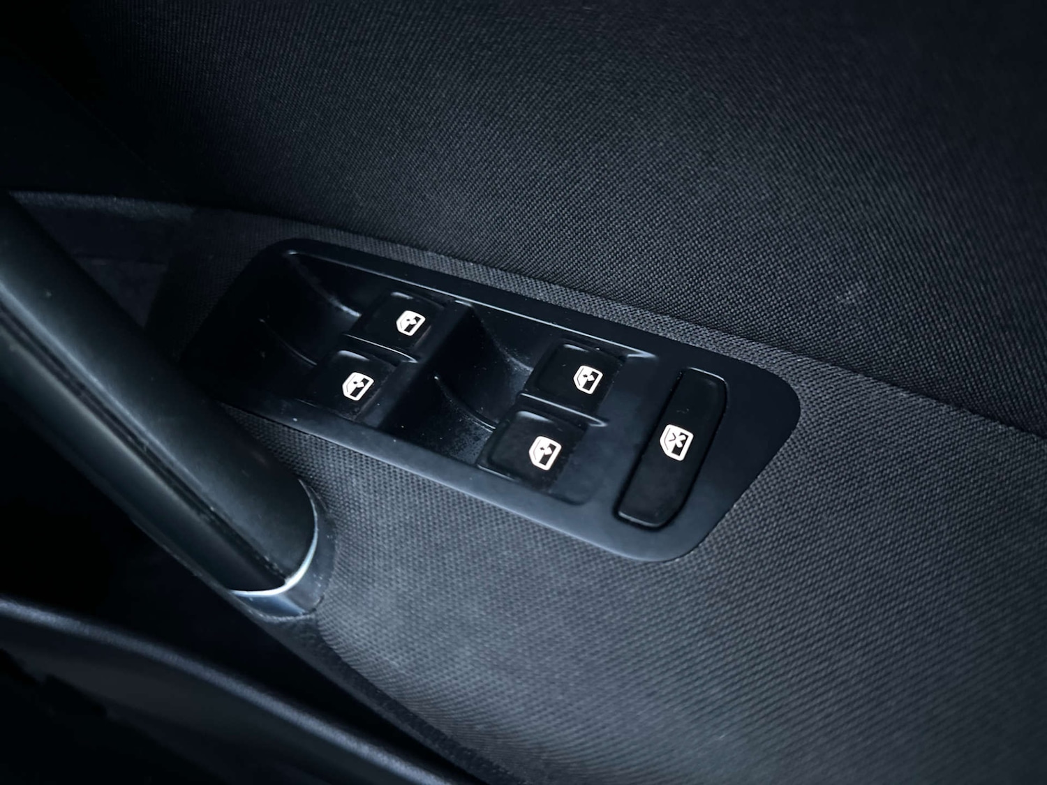 Used Volkswagen Golf 2017 for sale - 77446400: Photo 37