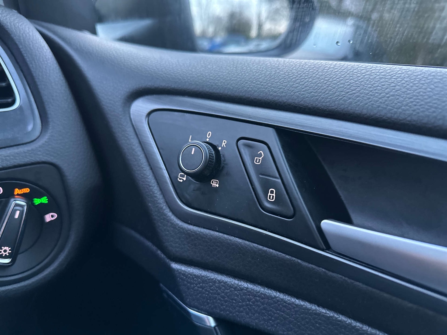 Used Volkswagen Golf 2017 for sale - 77446400: Photo 38