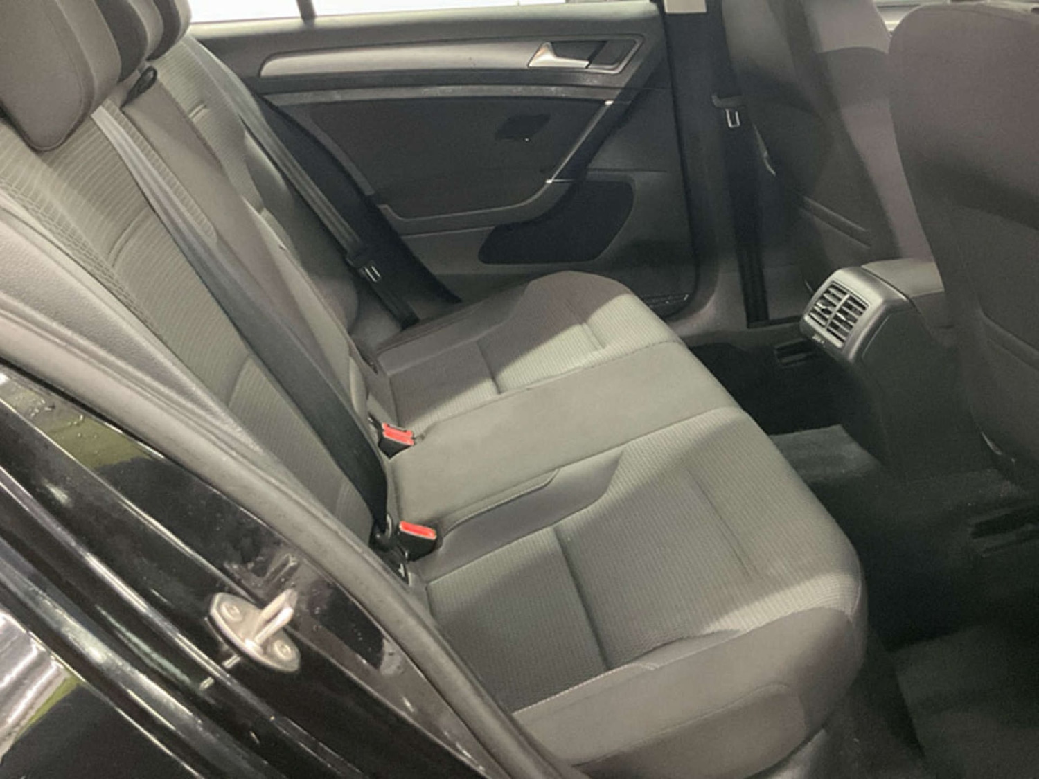 Used Volkswagen Golf 2017 for sale - 77446400: Photo 4