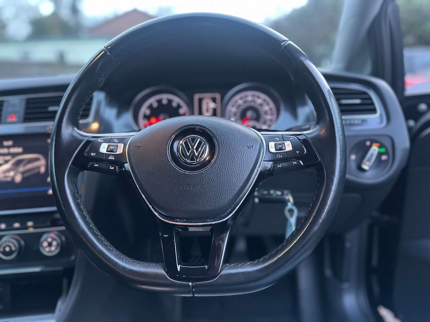 Used Volkswagen Golf 2017 for sale - 77446400: Photo 41