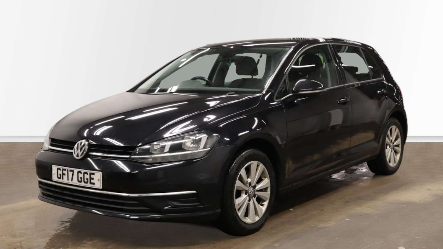 Used Volkswagen Golf 2017 for sale - 77446400: Photo 5