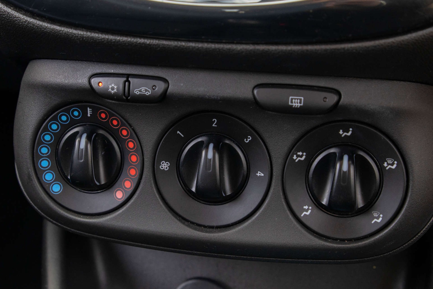 Used Vauxhall Corsa 2015 for sale - 78003823: Photo 24