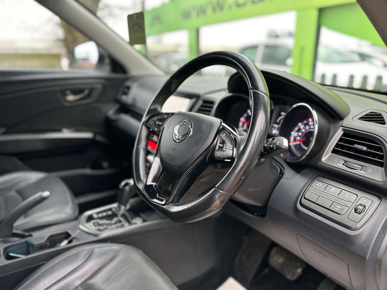 Used Ssangyong Tivoli 2016 for sale - 77813559: Photo 2