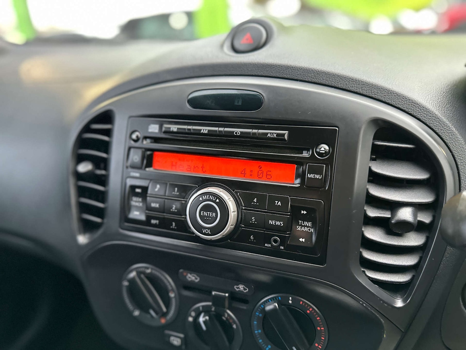 Used Nissan Juke 2014 for sale - 76709158: Photo 16