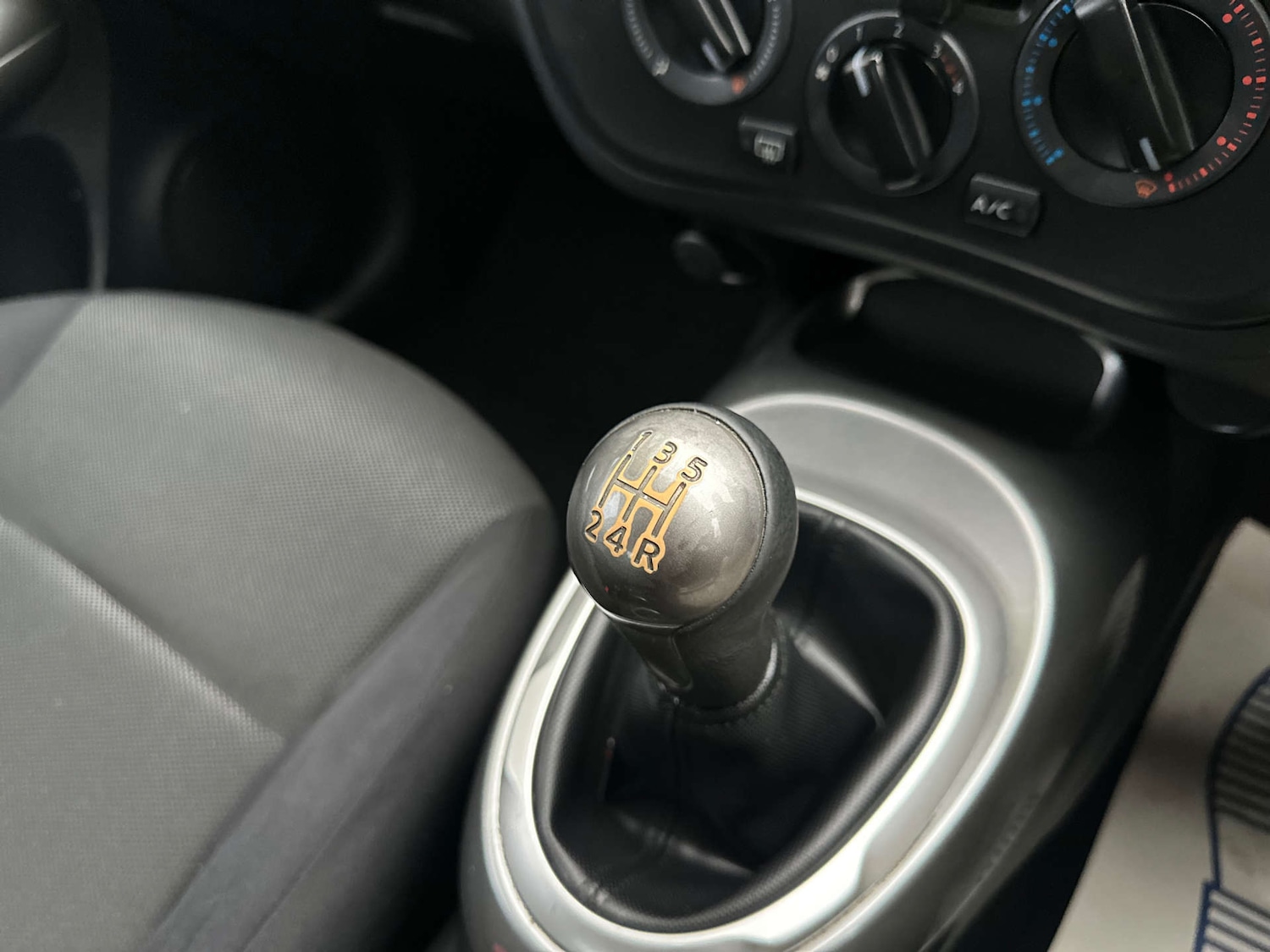 Used Nissan Juke 2014 for sale - 76709158: Photo 21