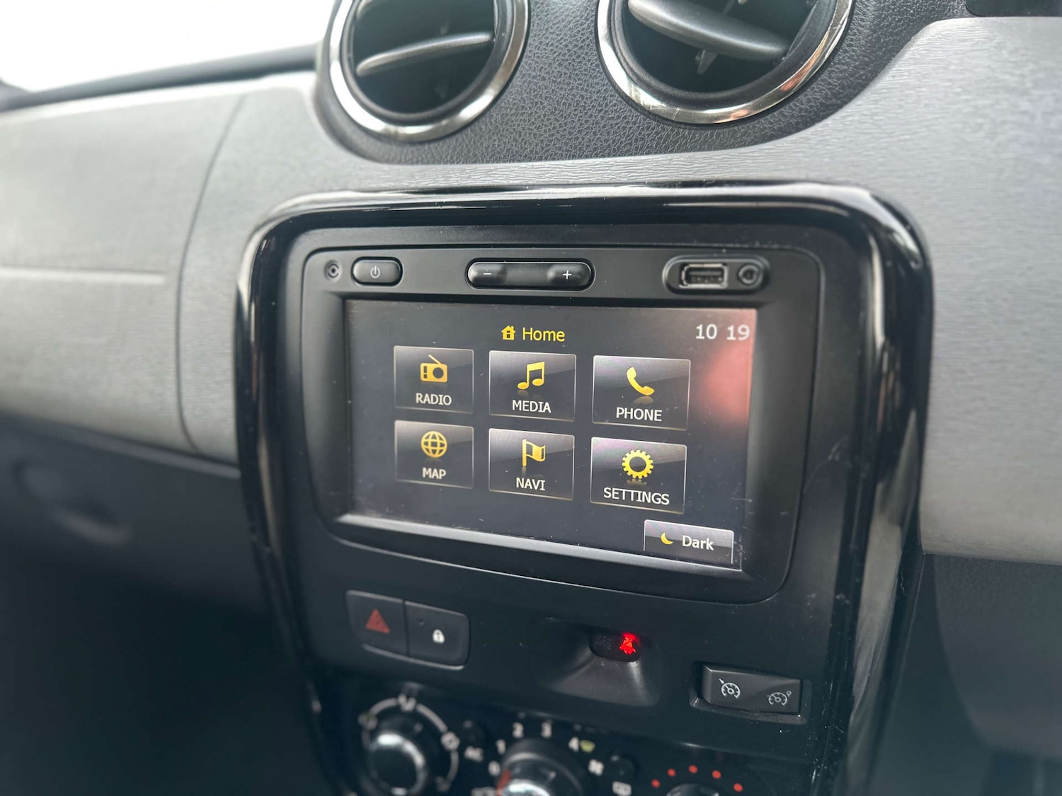 Used Dacia Duster 2015 for sale - 77022354: Photo 17