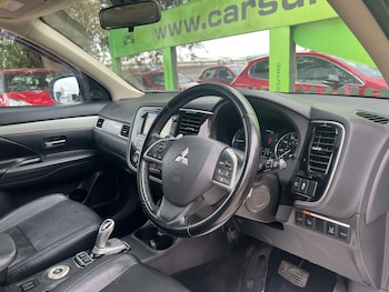 Used Mitsubishi Outlander 2015 for sale - 75182070: Photo