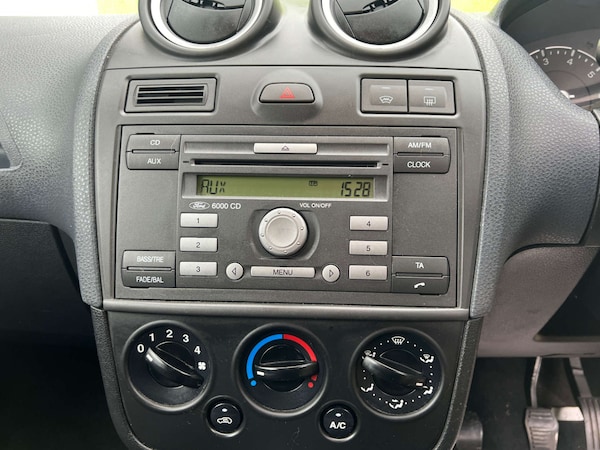 Used Ford Fiesta 2007 for sale - 76266380: Photo 4