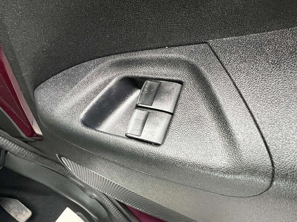 Used Peugeot 108 2015 for sale - 76287416: Photo 29