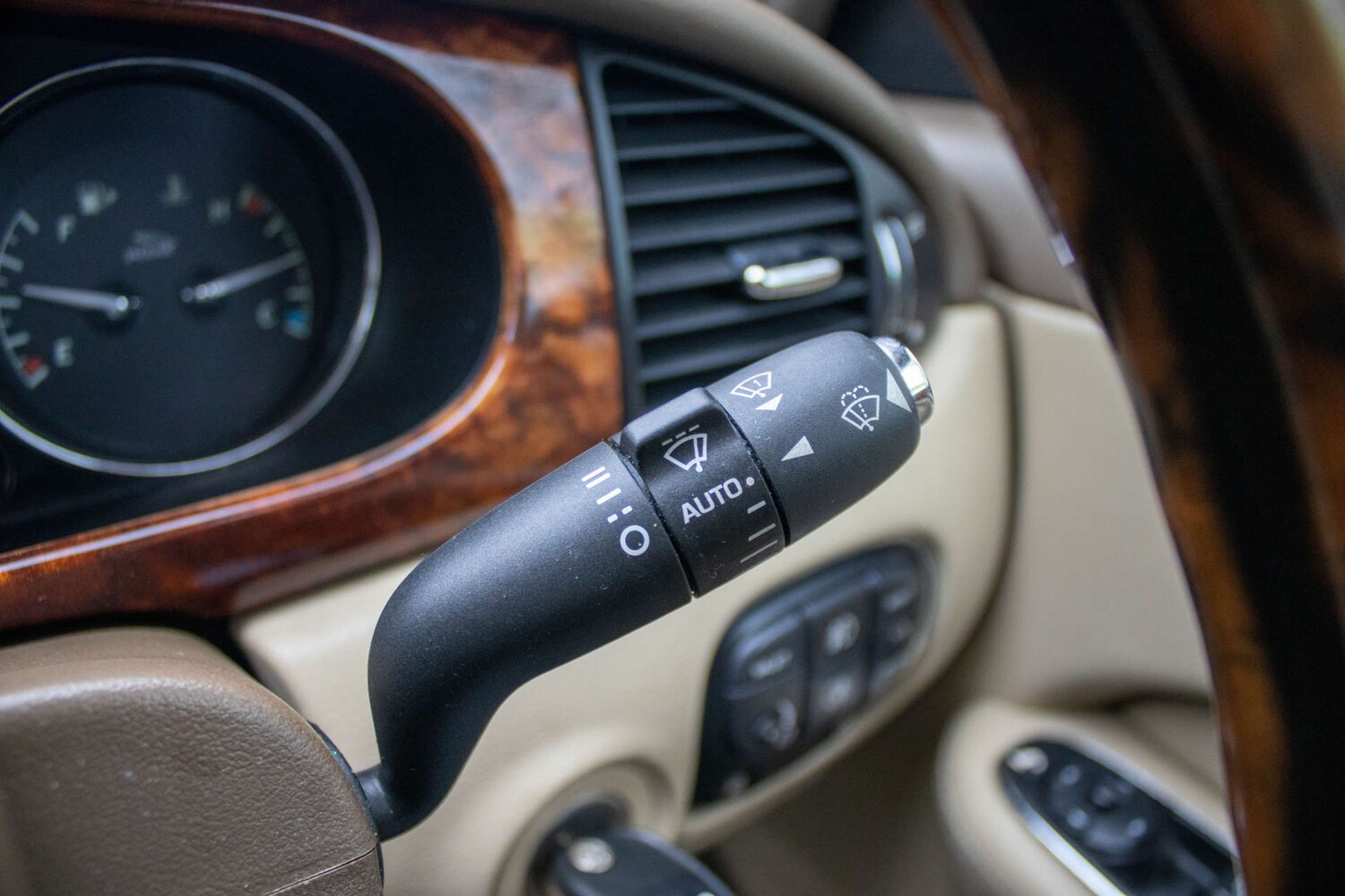 Used Jaguar XJ 2006 for sale - 78111308: Photo 25