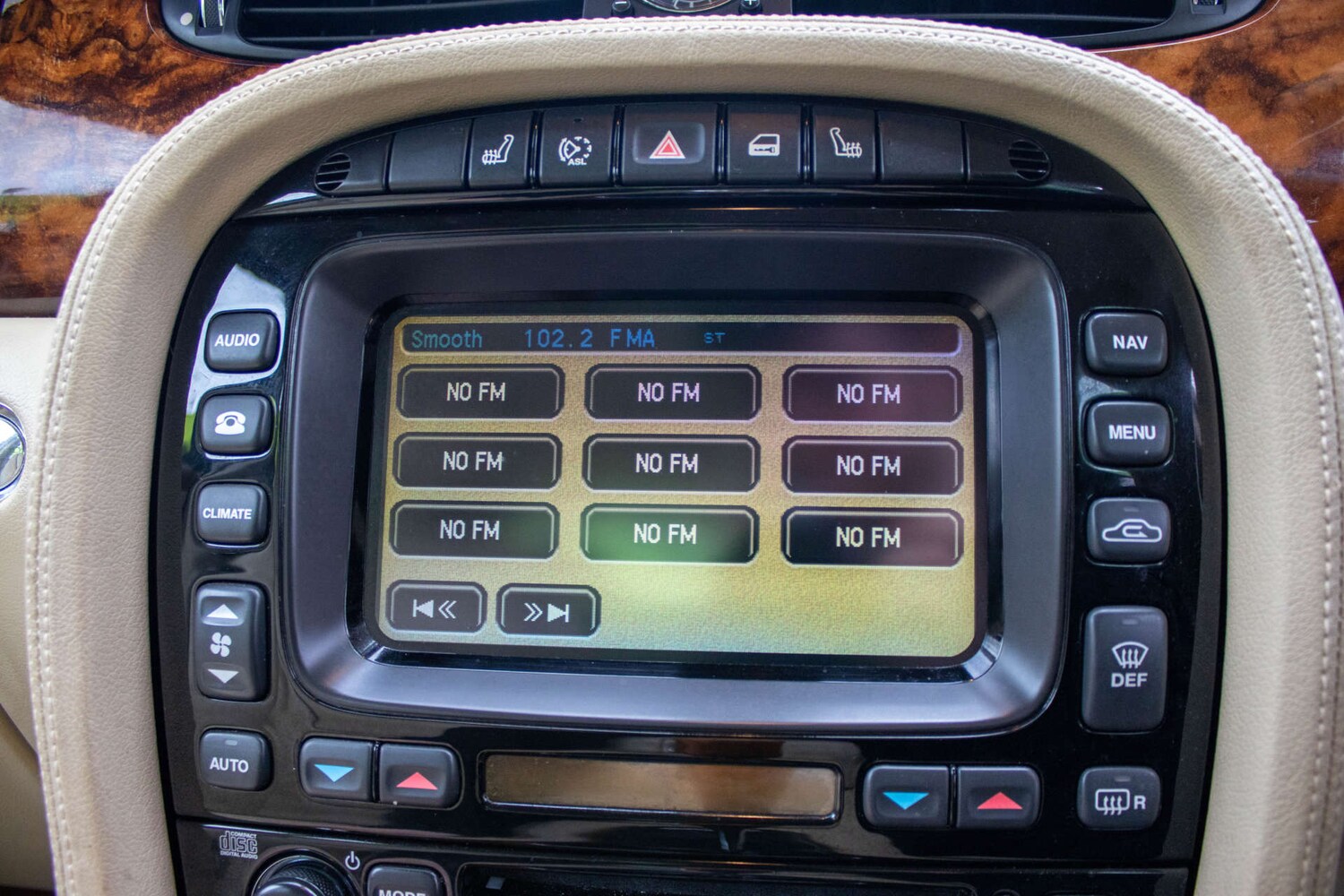 Used Jaguar XJ 2006 for sale - 78111308: Photo 36