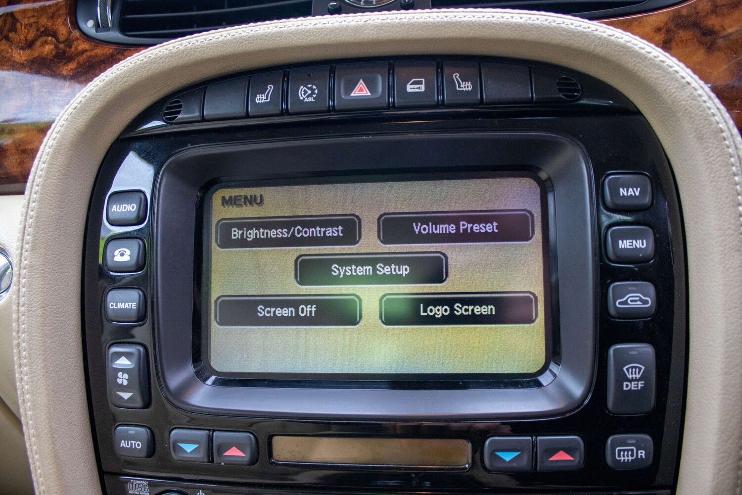 Used Jaguar XJ 2006 for sale - 78111308: Photo 38