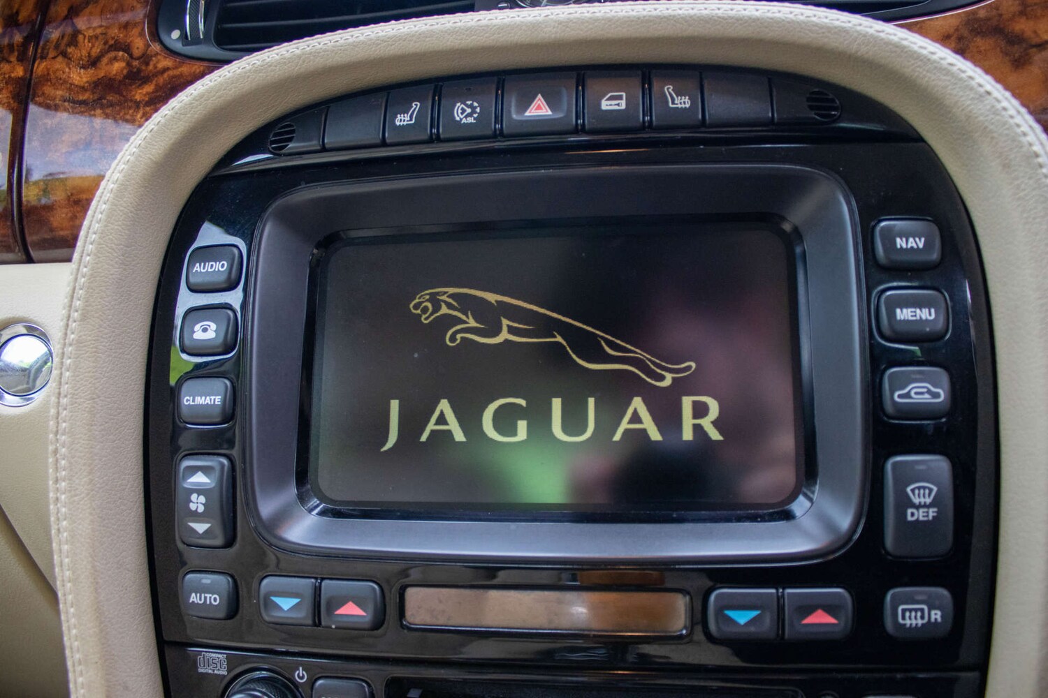 Used Jaguar XJ 2006 for sale - 78111308: Photo 39