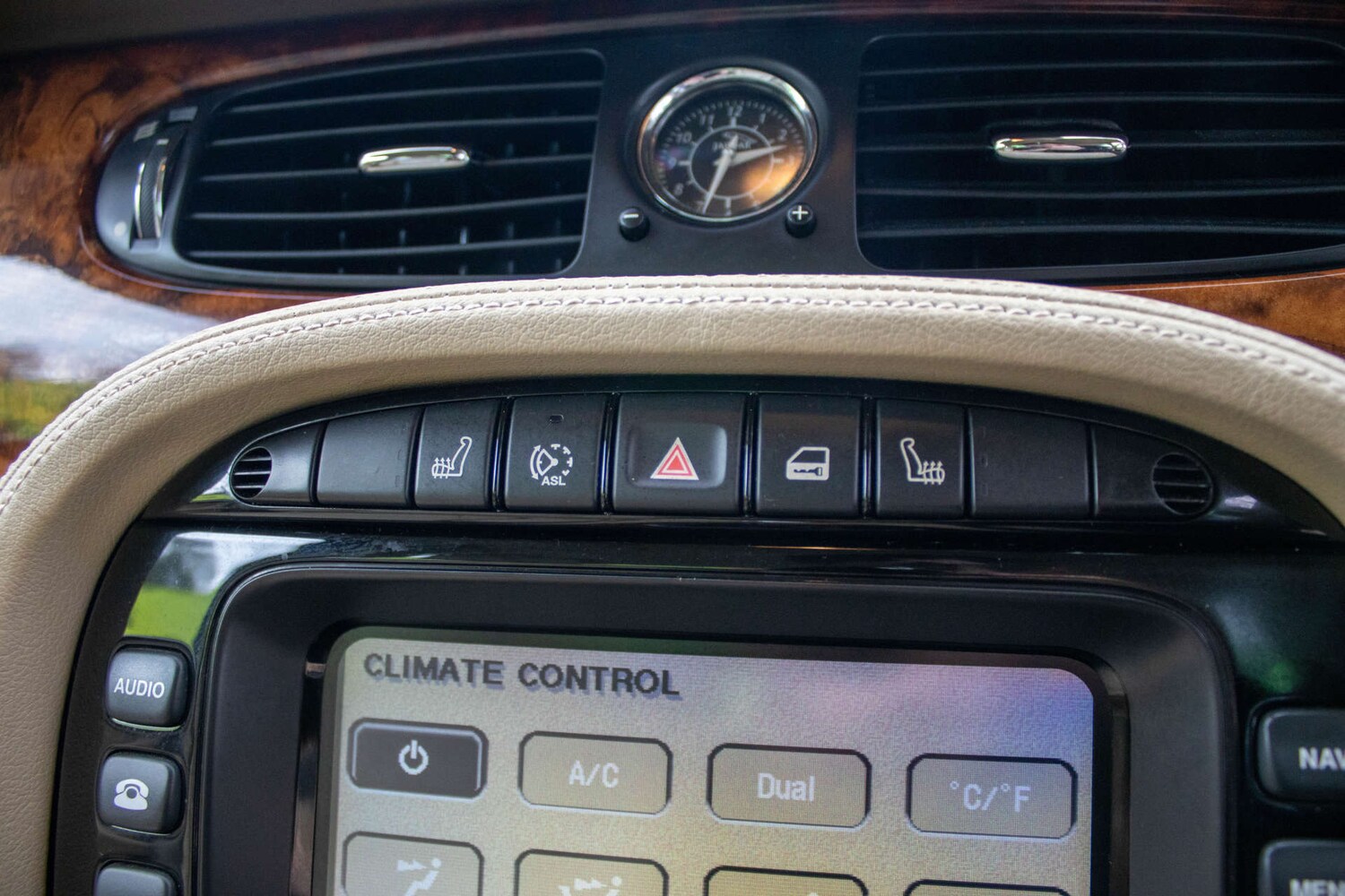 Used Jaguar XJ 2006 for sale - 78111308: Photo 41