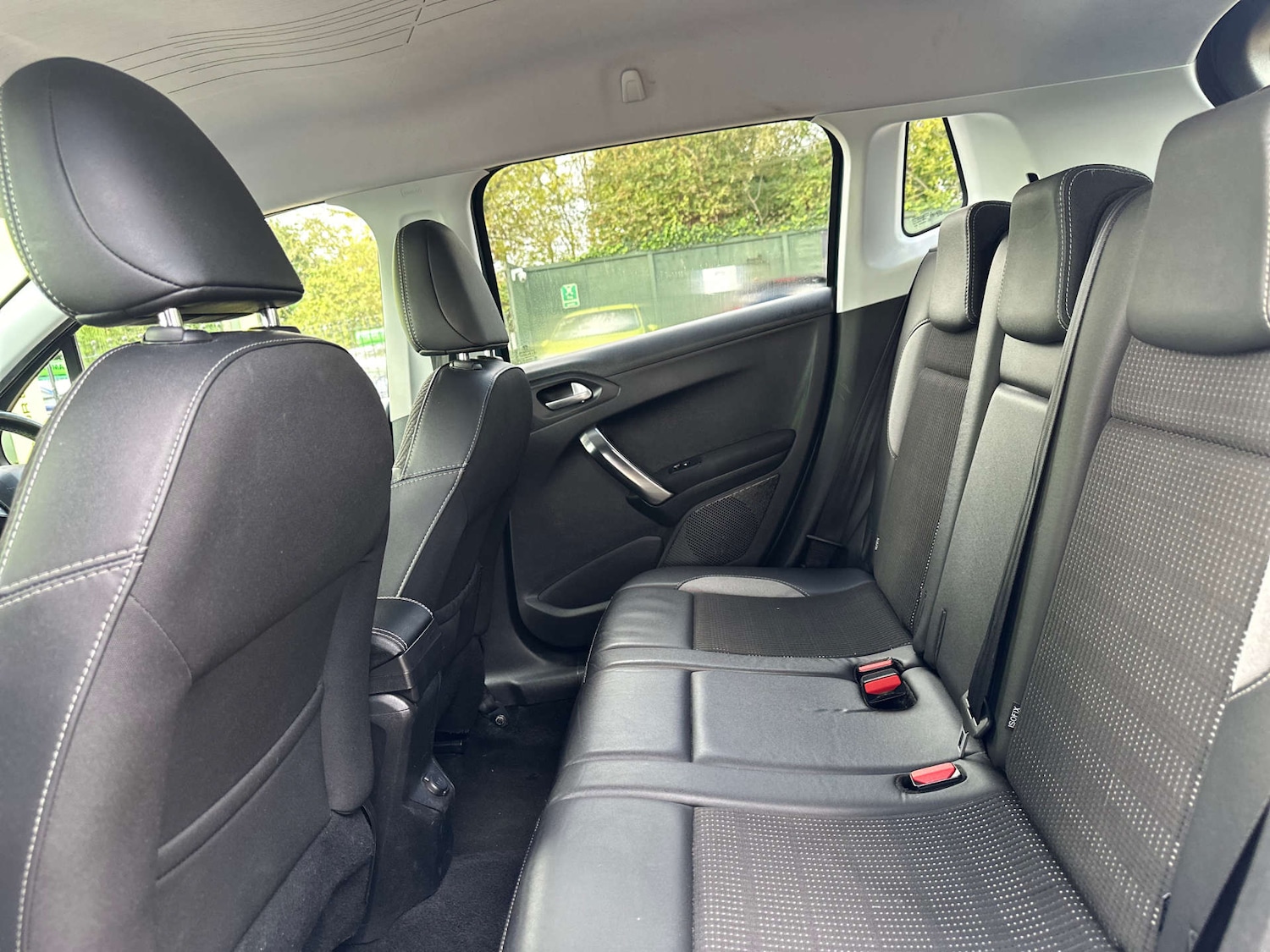 Used Peugeot 2008 2017 for sale - 76444549: Photo 13