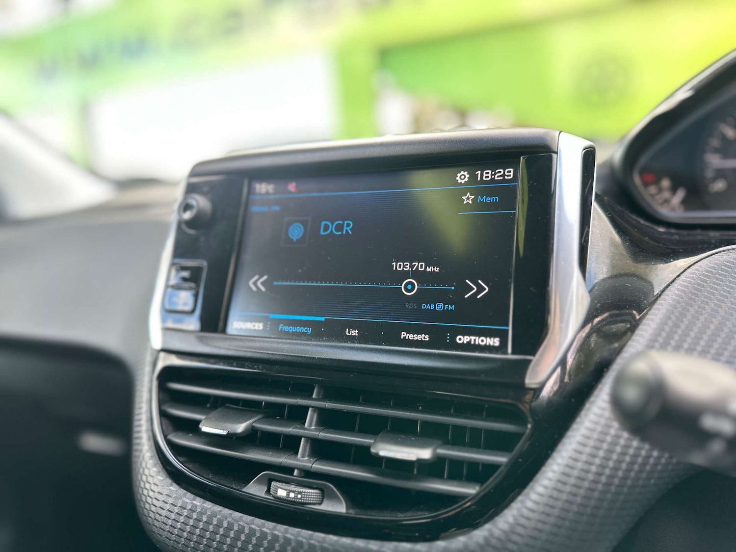 Used Peugeot 2008 2017 for sale - 76444549: Photo 16