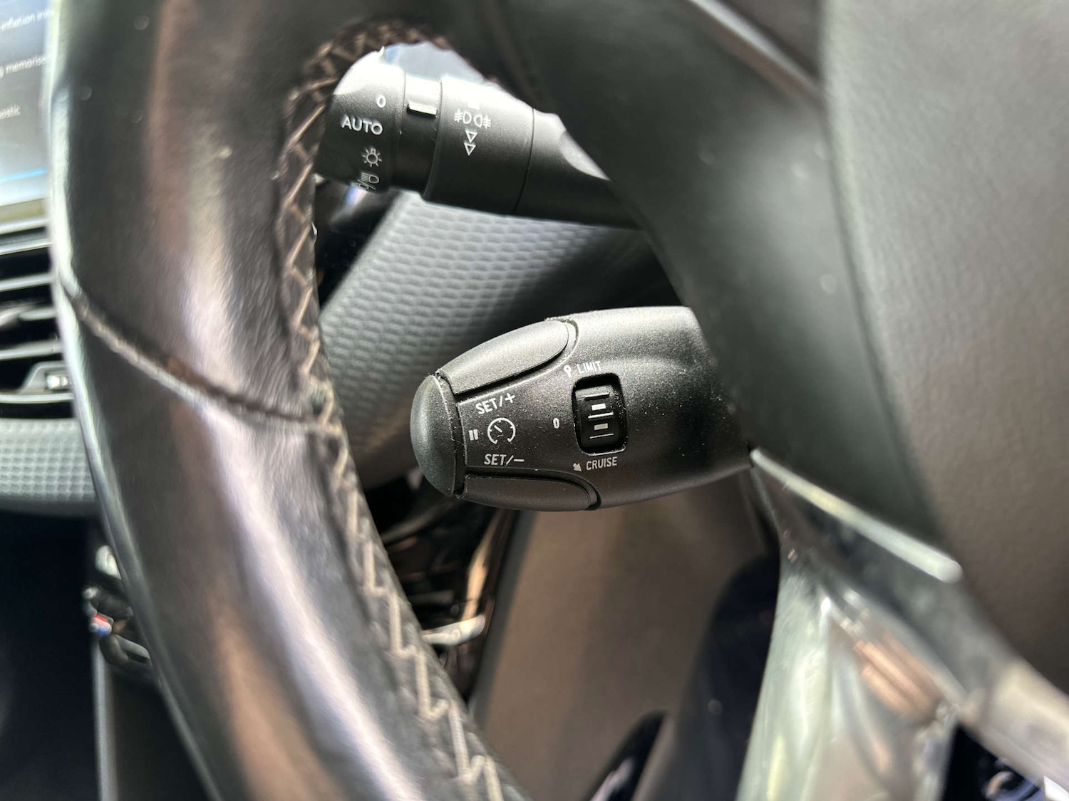 Used Peugeot 2008 2017 for sale - 76444549: Photo 24