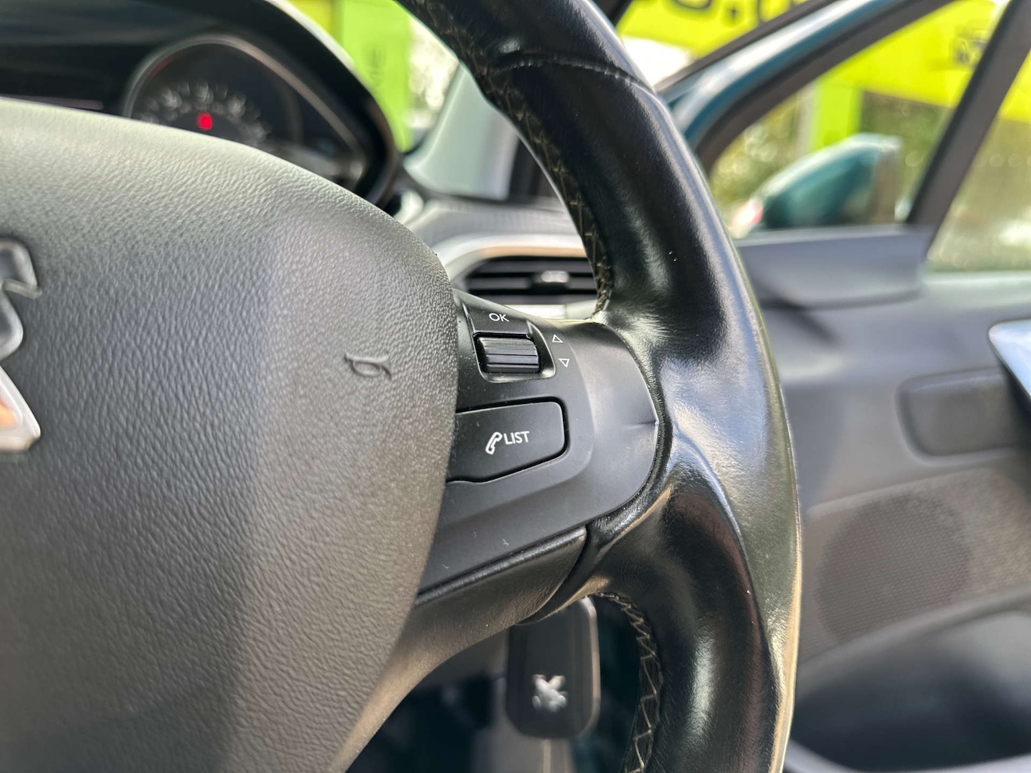 Used Peugeot 2008 2017 for sale - 76444549: Photo 28