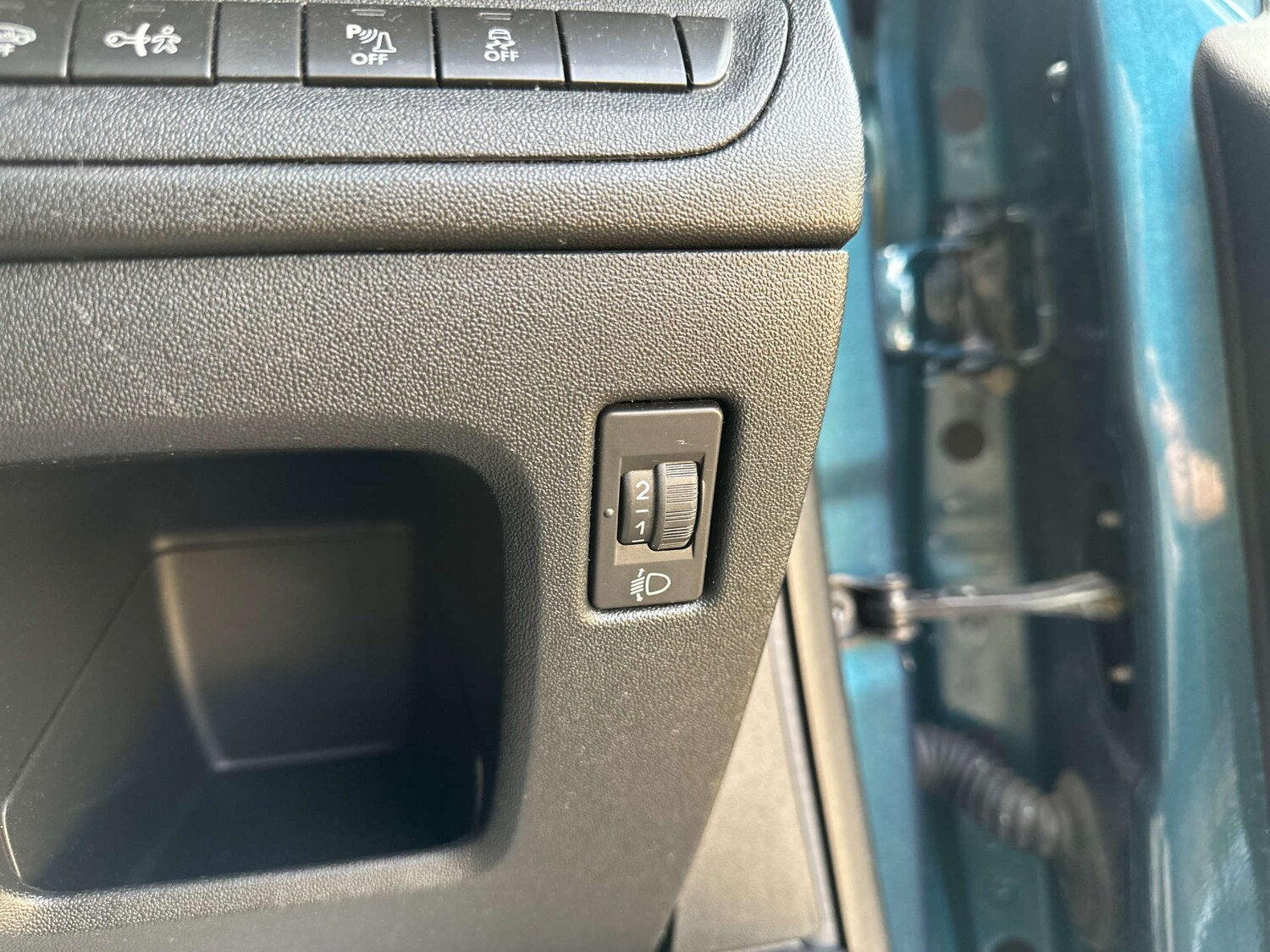 Used Peugeot 2008 2017 for sale - 76444549: Photo 31