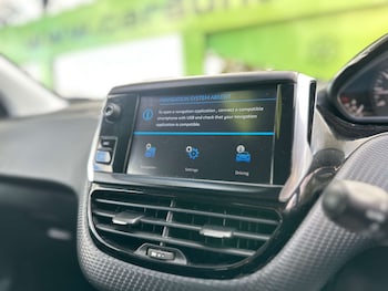 Used Peugeot 2008 2017 for sale - 76444549: Photo