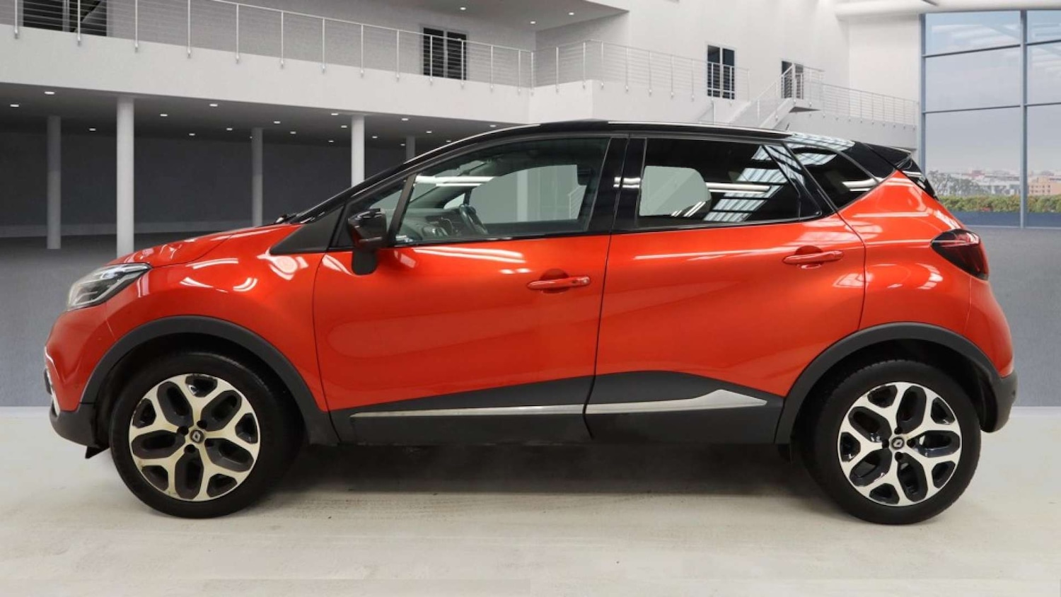 Used Renault Captur 2019 for sale - 77681277: Photo 10