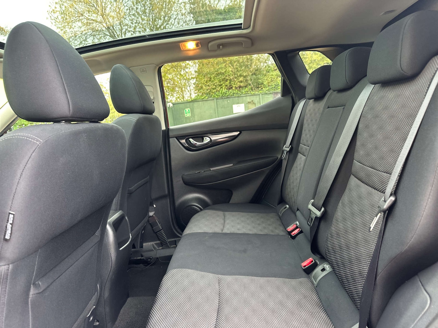 Used Nissan Qashqai 2015 for sale - 76598443: Photo 17