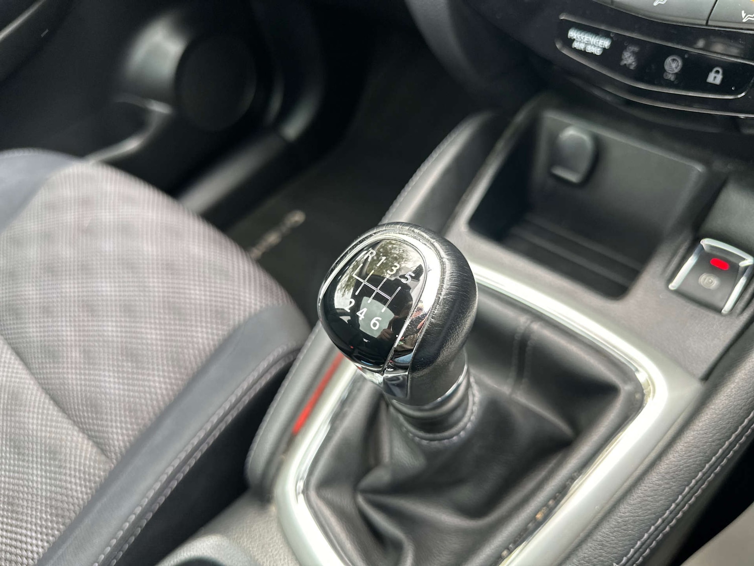 Used Nissan Qashqai 2015 for sale - 76598443: Photo 26