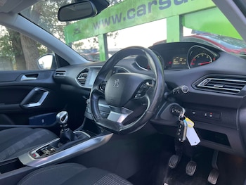 Used Peugeot 308 2015 for sale - 75092518: Photo