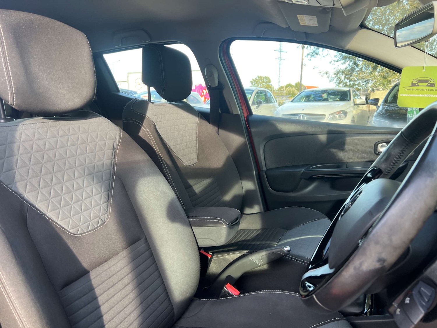 Used Renault Clio 2015 for sale - 76444744: Photo 12