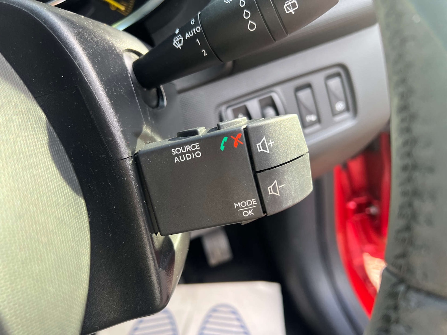 Used Renault Clio 2015 for sale - 76444744: Photo 23