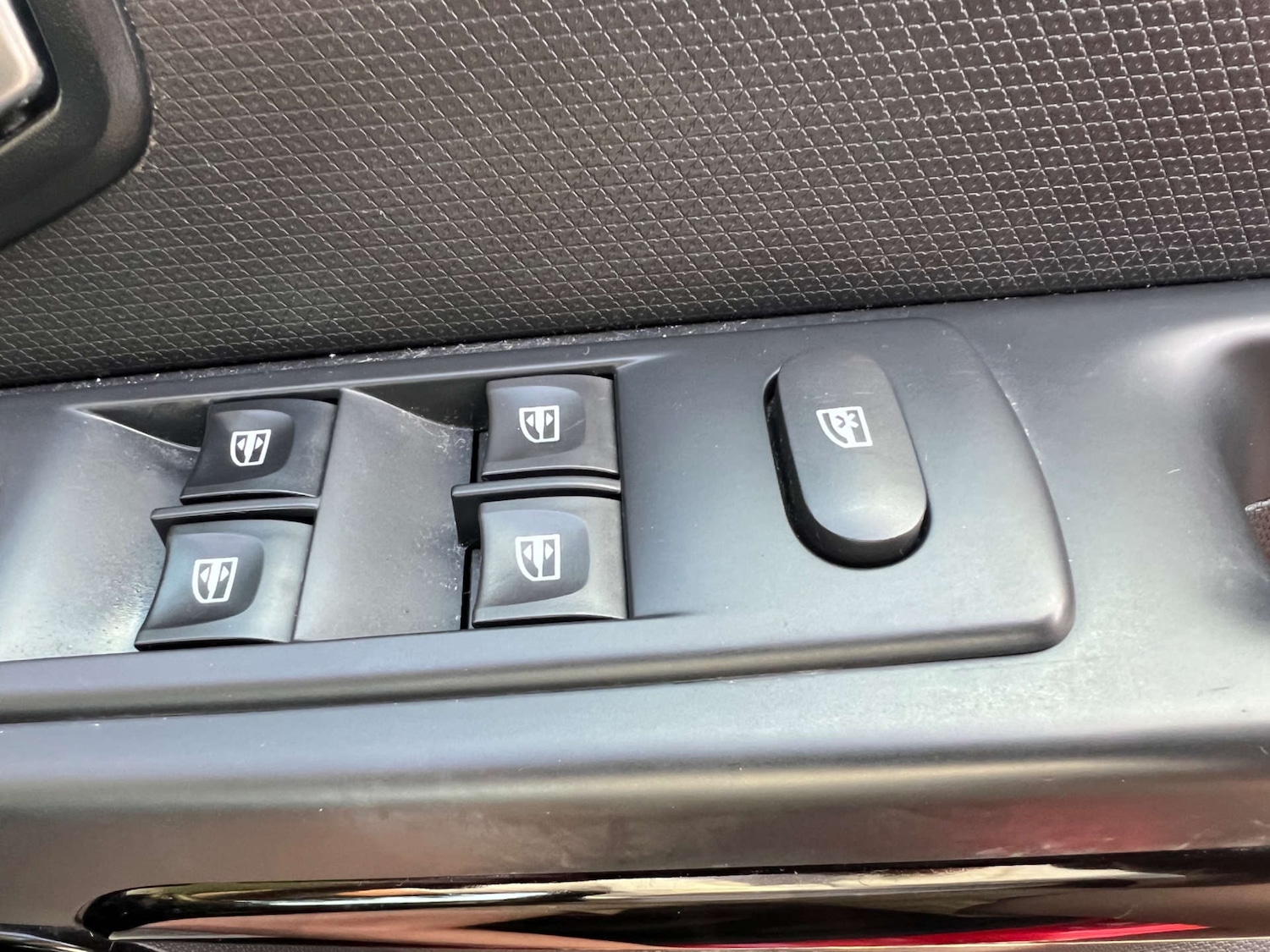 Used Renault Clio 2015 for sale - 76444744: Photo 30