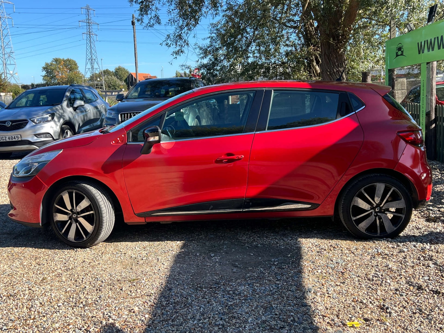 Used Renault Clio 2015 for sale - 76444744: Photo 6